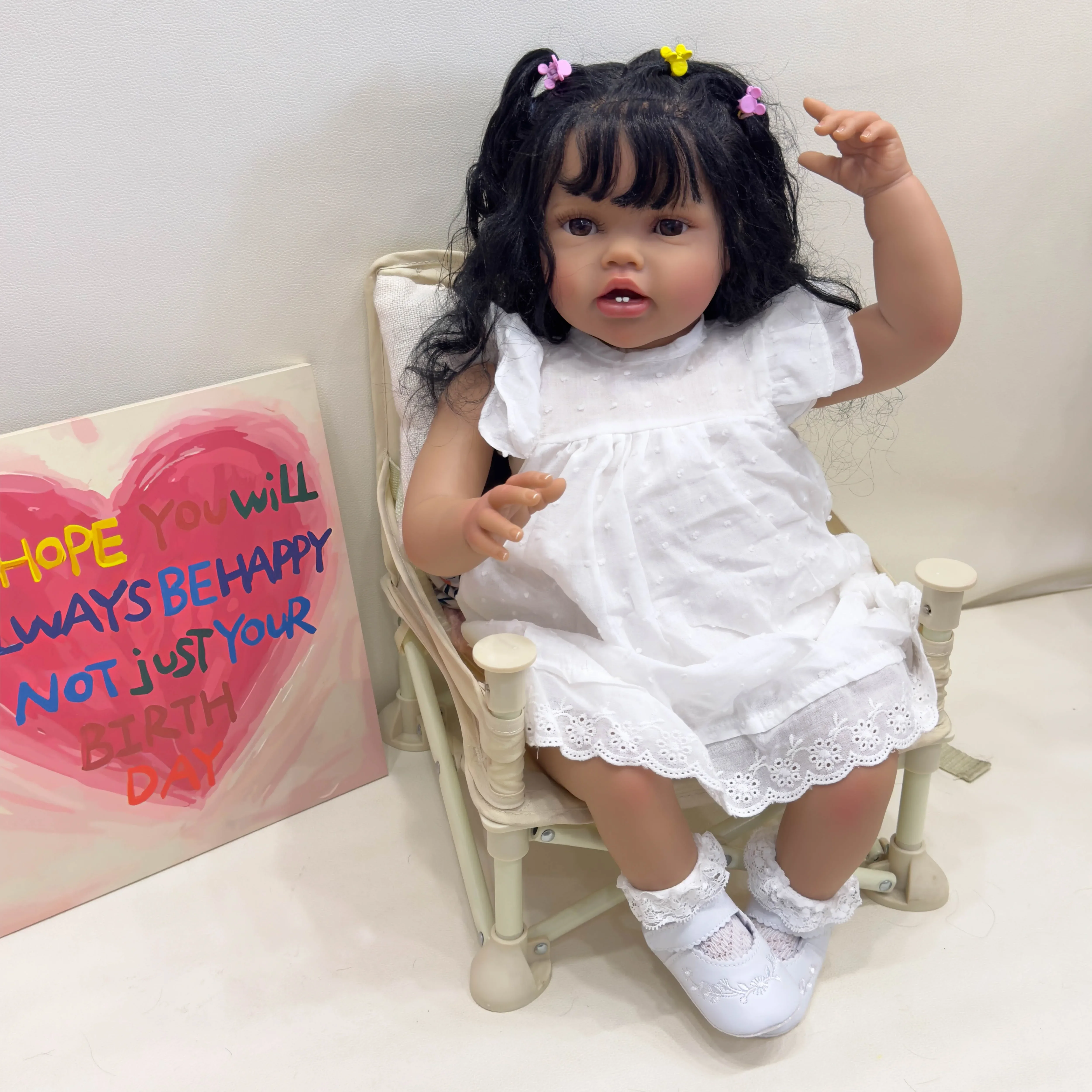 Muñeca Lottie Reborn bebé realista tacto suave – Piel marrón oscuro - imagen 2