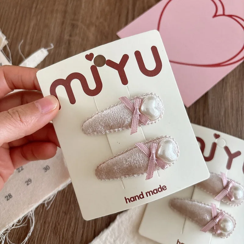 Versión coreana de terciopelo rosa, agradable arco de perlas, gota de agua para niños, Clip Bb, flequillo lateral, horquilla versátil para niñas - imagen 3