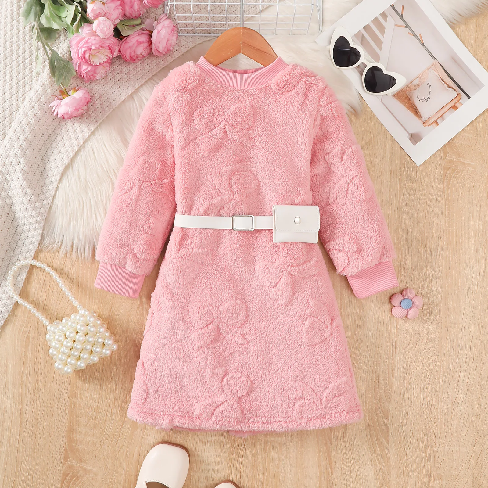 Vestido rosa estilo princesa vista lateral
