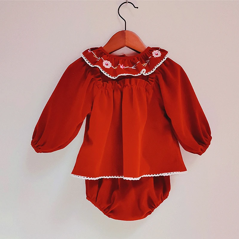 Traje navideño de terciopelo para bebé con blusa de encaje floral - imagen 2