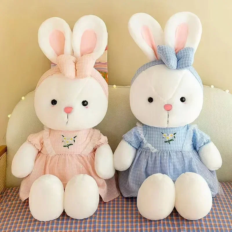 Conejito de peluche con falda de flores y lazo – Regalo de cumpleaños para niños