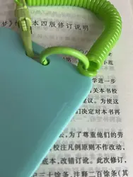 Porta tarjetas infantil con cordón para el cole – Diseño práctico