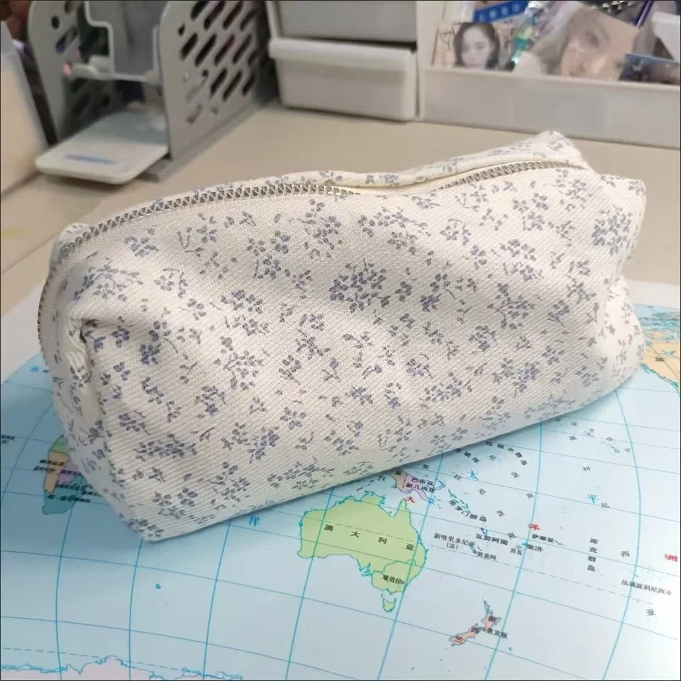 Bolsa para bolígrafos con estampado Floral de dibujos animados, bolsa de papelería para niñas de estudiantes, estuche para lápices de gran capacidad, organizador de papelería multifuncional - imagen 2