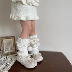 Calcetines térmicos de lana de cordero para niña – Color crema con encaje