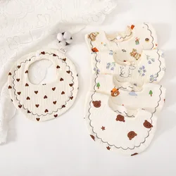 Babero bebé floral con volantes para recién nacido