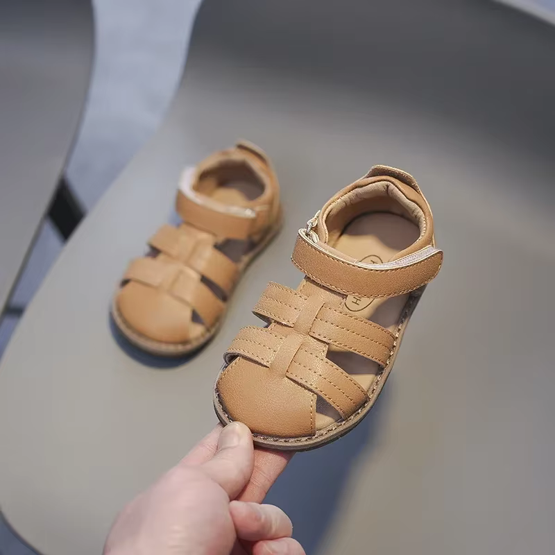 Sandalias de estilo Retro para niñas, zapatos princesa verano, playa recortados, antideslizantes niños pequeños