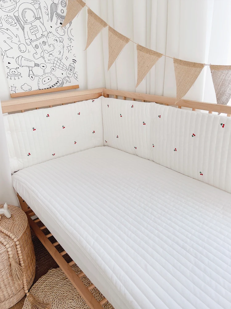 Parachoques acolchado de algodón para cuna de bebé, Protector de valla para cuna de recién nacido bordado con estrella de cereza, almohada para cama infantil de 200x28CM