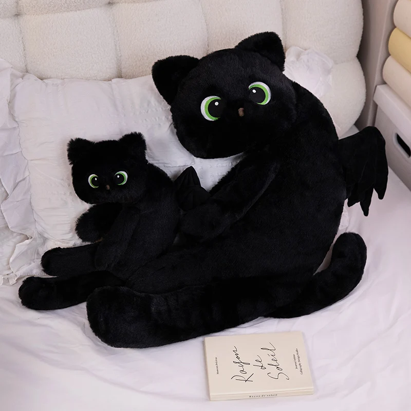 Cojín infantil gato negro con alas – Diseño dibujos animados - imagen 3