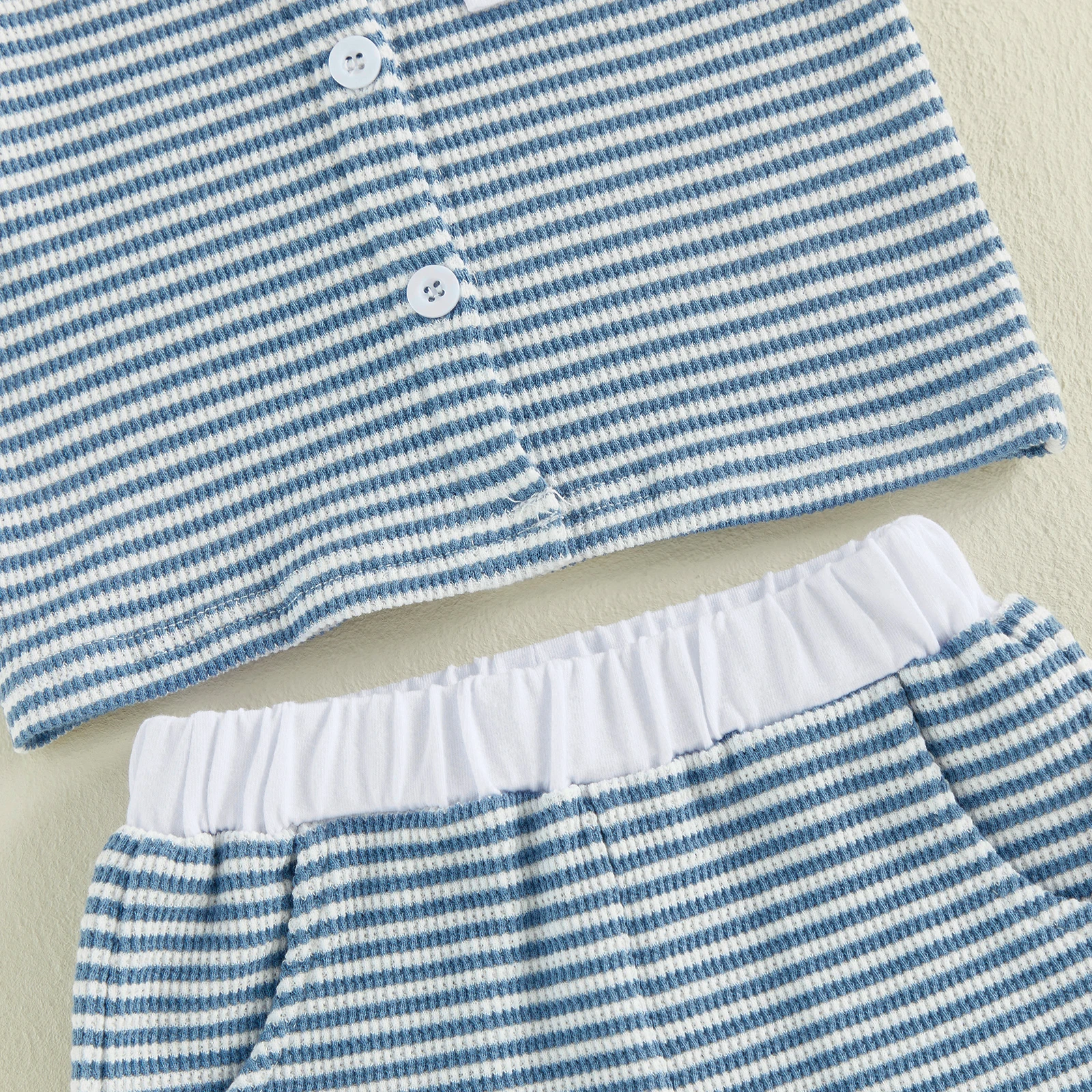 Conjunto verano bebé camiseta rayas bordado árbol y pantalón corto
