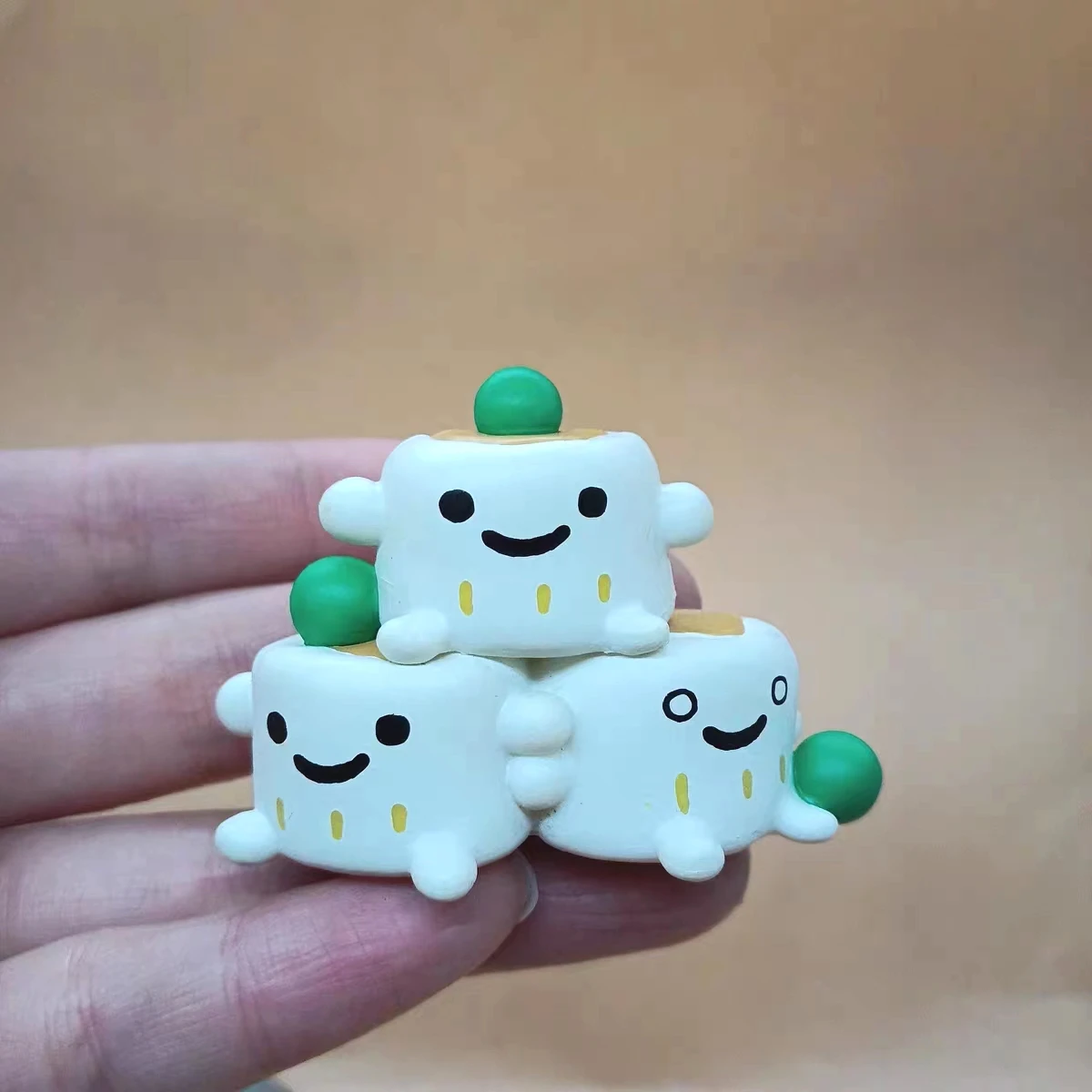 Juguetes cápsula a prueba de gatos, Mini figura divertida y bonita de Neko (revenda), con bolsa de pescado, gatito en camarones fritos, adornos de figuras gashapon para mascotas - imagen 5