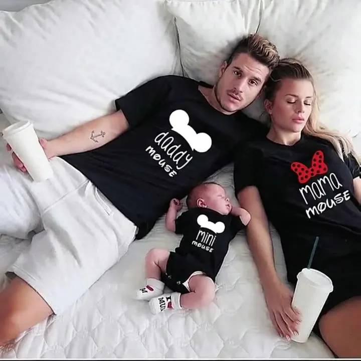 Mini camiseta a juego familiar de arcoíris, trajes a juego para mamá, papá y niños, serie de ratón, camiseta familiar a juego con batería, papá + mamá = yo - imagen 3