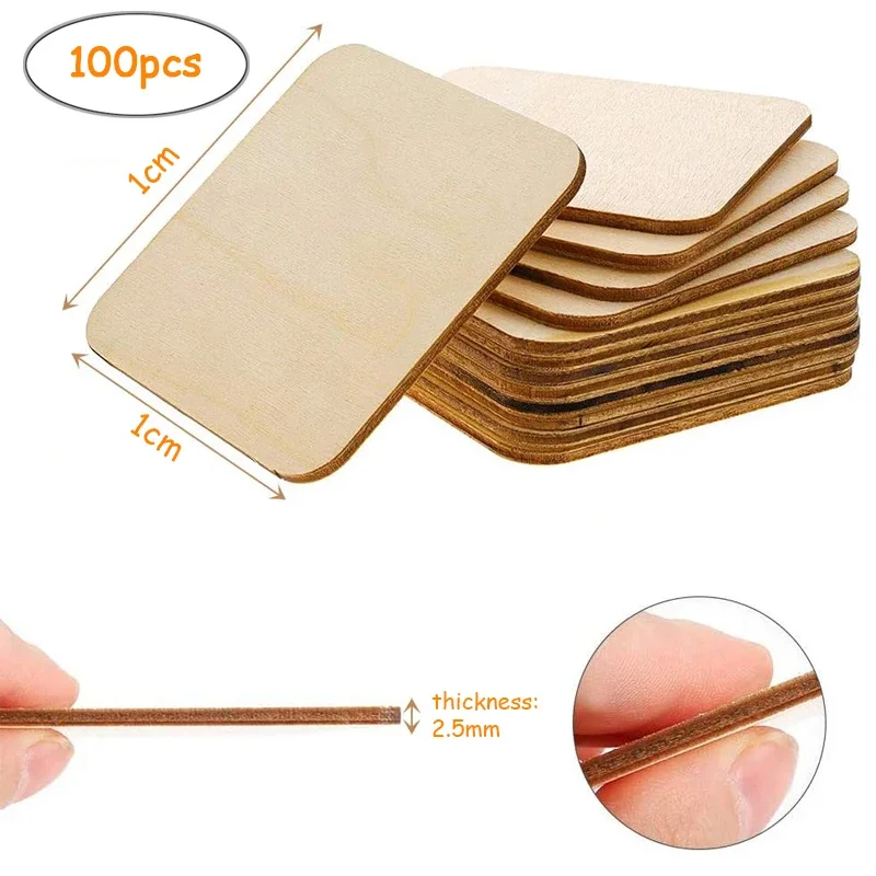 Una pila de posavasos de madera con una regla que muestra el grosor