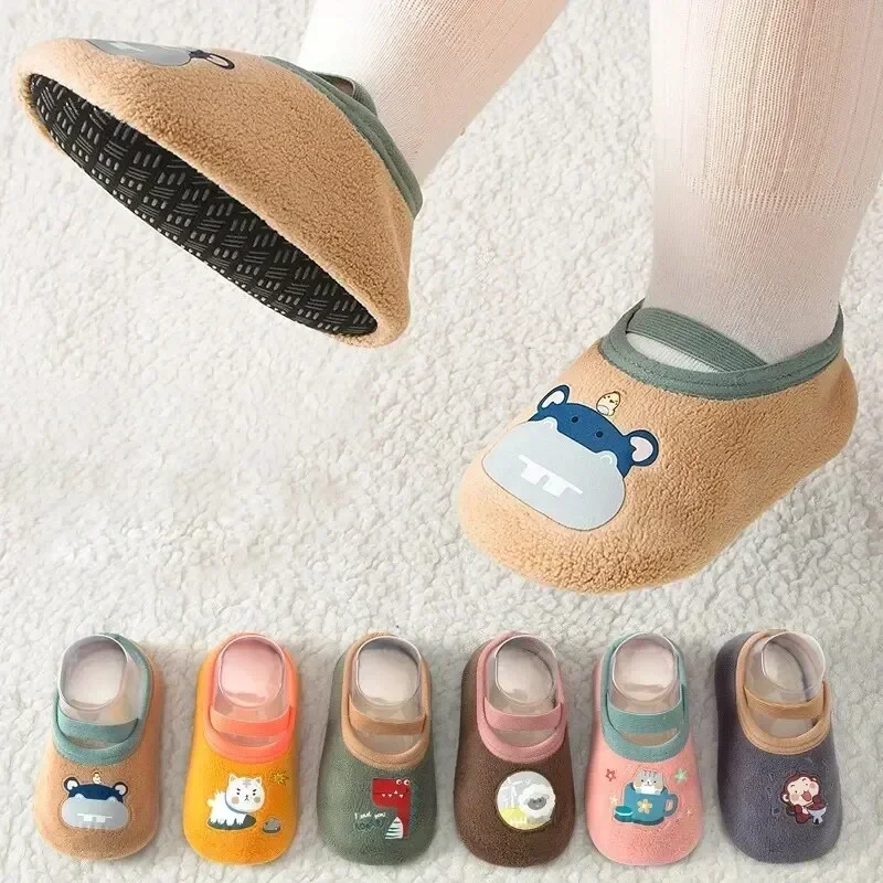 Calcetines antideslizantes para bebés – Suela blanda con dibujos - imagen 4