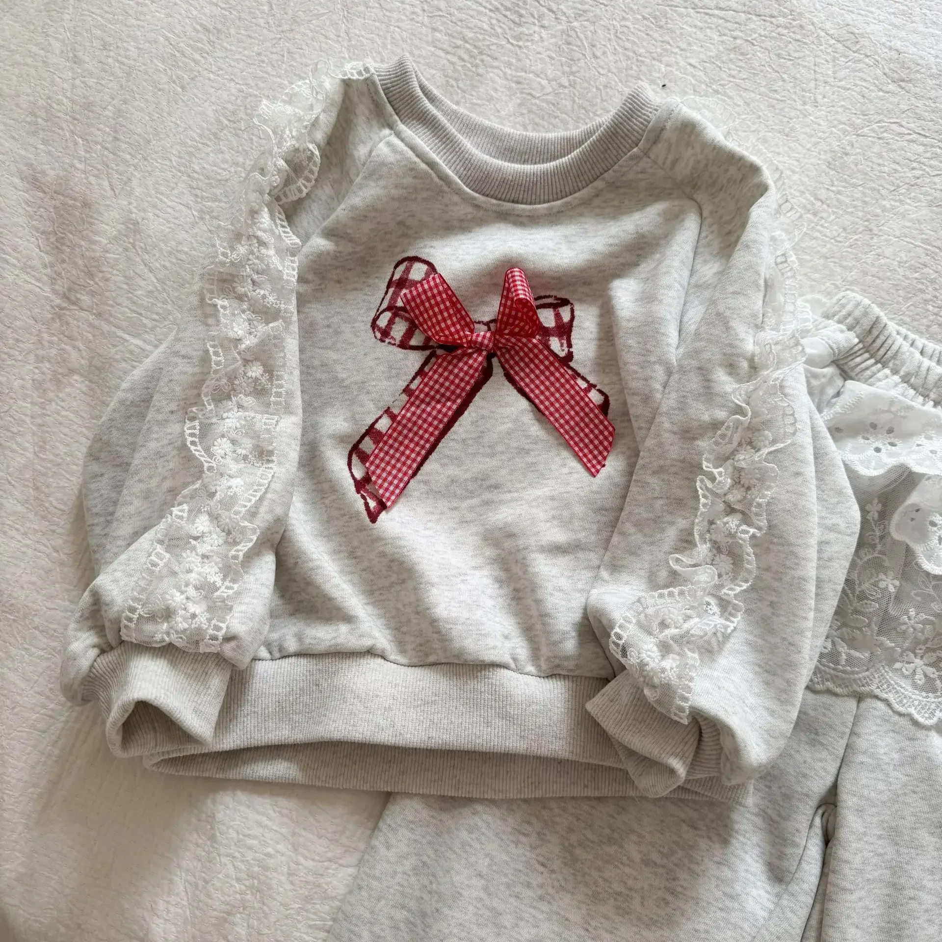 Conjunto otoño niña sudadera con capucha y pantalón encaje - imagen 5