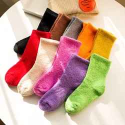 Calcetines gruesos de invierno algodón lana color coral para niños