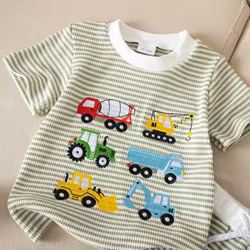 Conjunto infantil: camiseta manga corta con bordado de coche