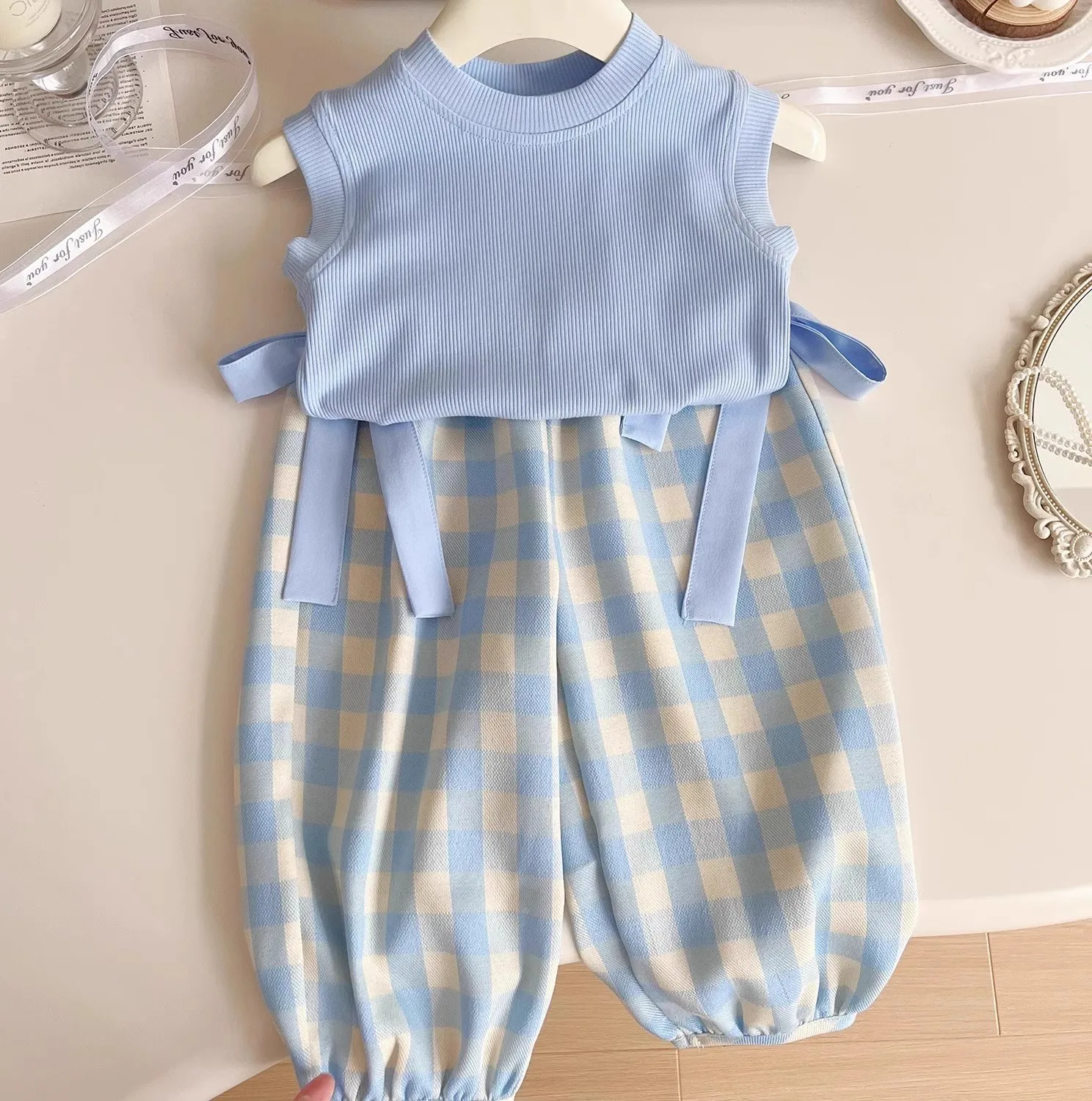 Ropa de verano de 3 piezas para niña, moda coreana, bonito lazo a cuadros, Tops azules sin mangas, pantalones sueltos y bolsa, ropa de Boutique para niños BC15 - imagen 2