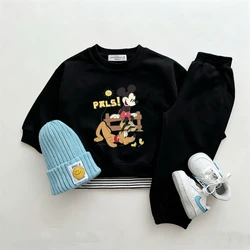 Conjunto sudadera y pantalón negro – Dibujos animados otoño 2025