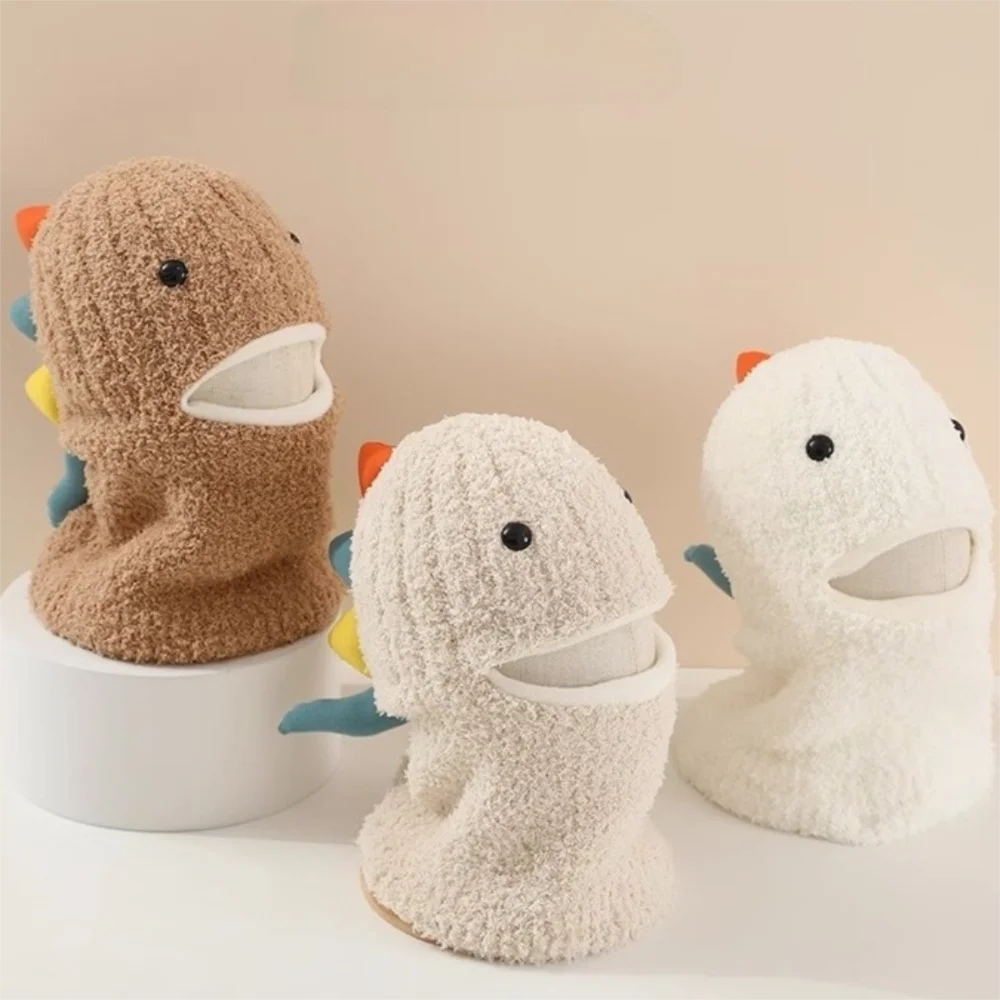 Nuevo gorro con protección para los oídos de dinosaurio de dibujos animados, jersey a prueba de viento y frío, gorro cálido, bufanda de una pieza para niños