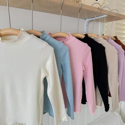 Camiseta de algodón con cuello de loto para niña