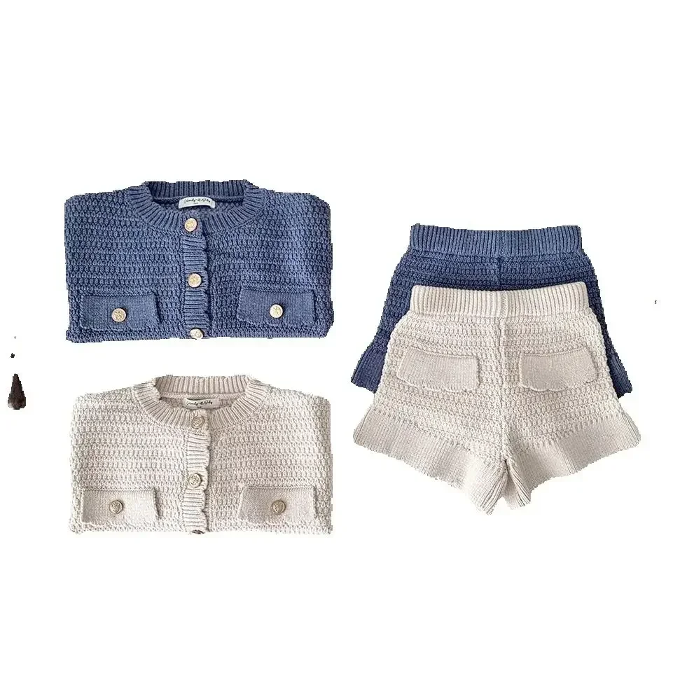 Cárdigan y shorts de punto para bebé niña – conjunto otoño suave
