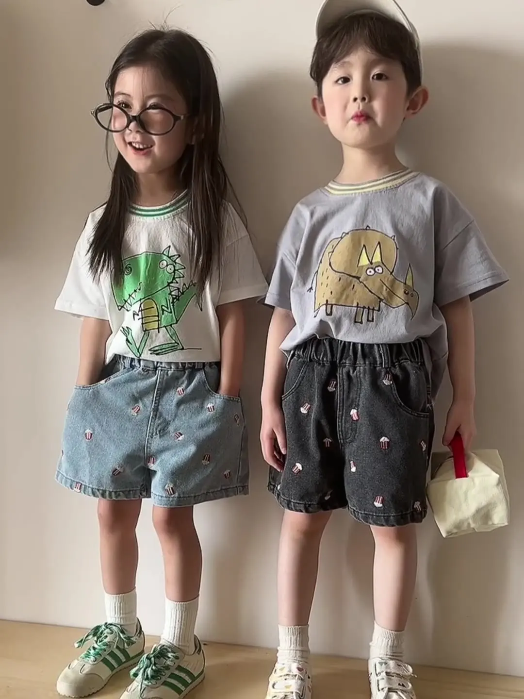 Pantalones cortos de mezclilla para niños y niñas, pantalones cortos informales hasta la rodilla con cintura elástica y bordado de palomitas de maíz, verano 2025 - imagen 2