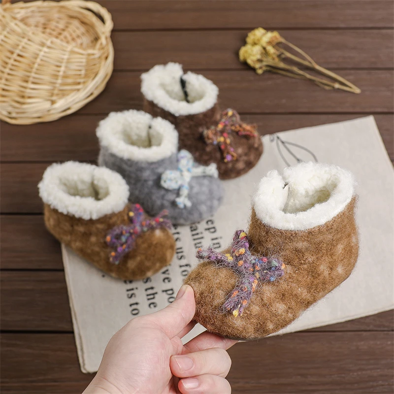 Otoño Invierno, botas de nieve para niñas, zapatos de princesa de felpa gruesa para exteriores, botas antideslizantes de suela suave para niños pequeños