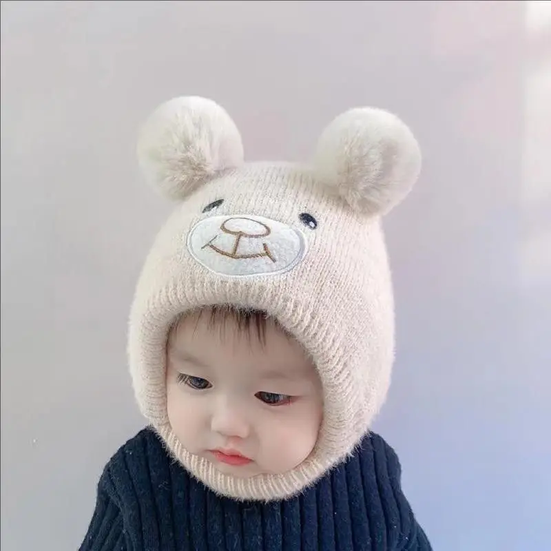 Gorro de oso de punto con pompón para bebé