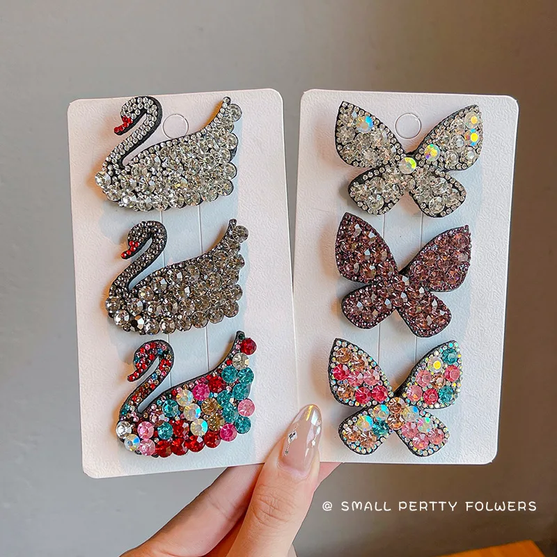 Horquilla infantil de mariposa con piedras decorativas para niña - imagen 3