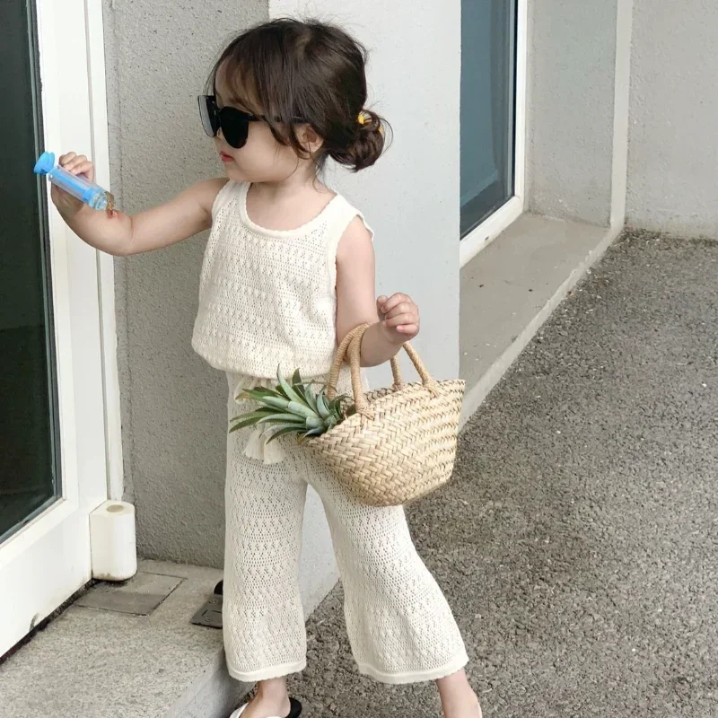 Conjunto niña dos piezas de punto fino con chaleco transpirable - imagen 2