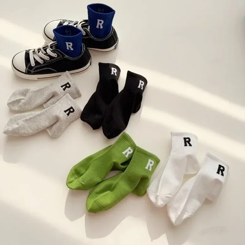 Caliente 5 par/set deporte moda pantorrilla calcetín para niños niño simplicidad letra R rayas calcetín escolar para niños primavera otoño 4-15 años así