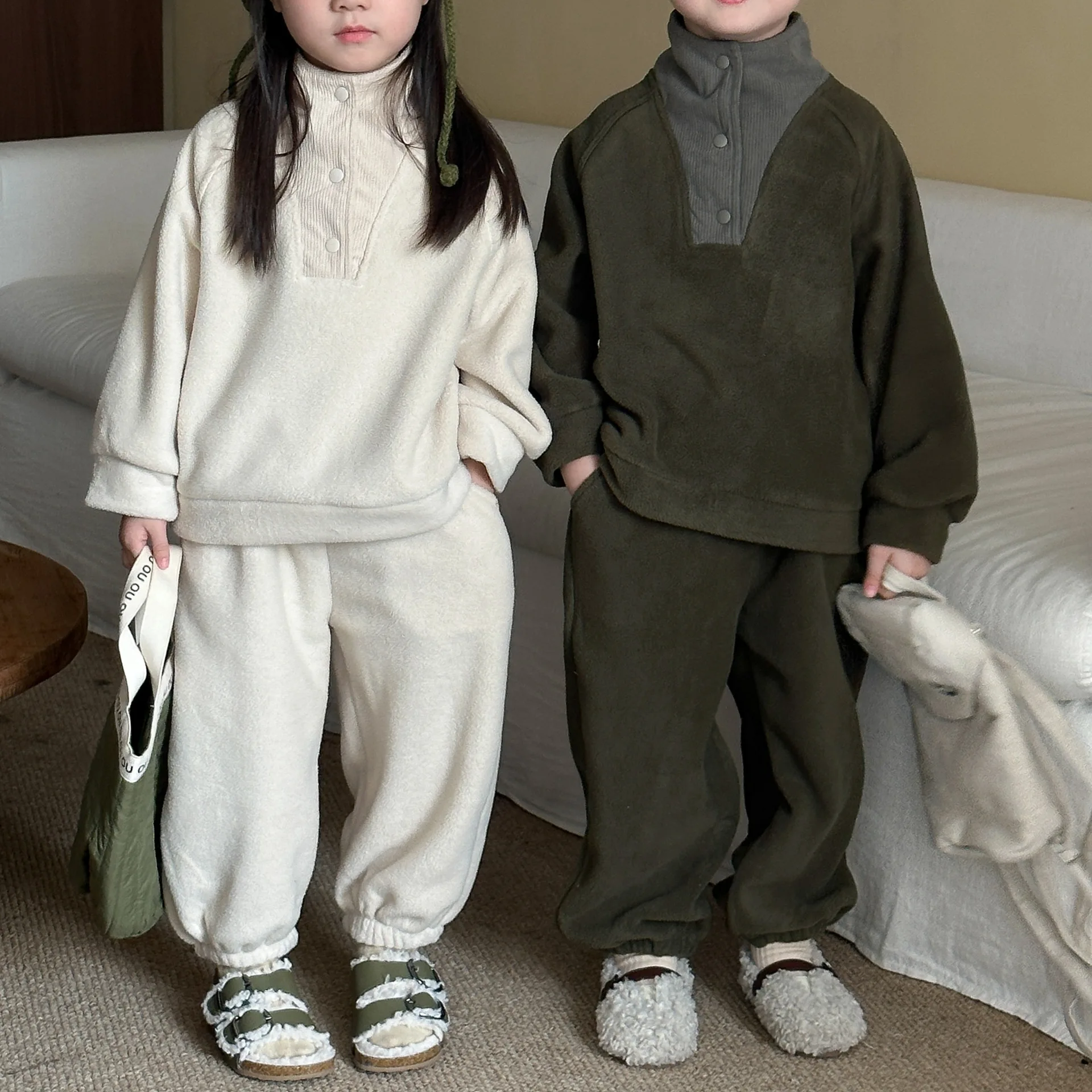 Conjunto de ropa para niños de otoño e invierno, Sudadera con capucha y pantalones de lana, traje de 2 uds para niñas, chándal de lana doble con cuello alto para niños - imagen 2