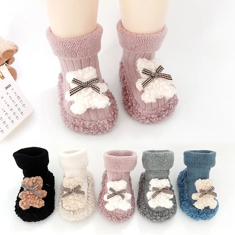 Calcetines de felpa invierno para bebé – Antideslizantes y cálidos - imagen 2