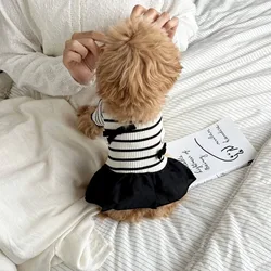 Vestido a rayas blanco y negro para perro pequeño Teddy