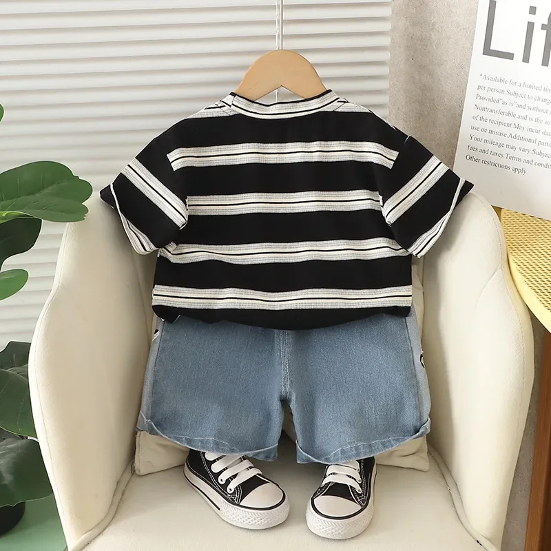 Conjunto veraniego bebé: tops algodón panda a rayas y shorts vaqueros - imagen 4