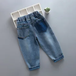 MILANCEL Vaqueros bordados en cereza para niña