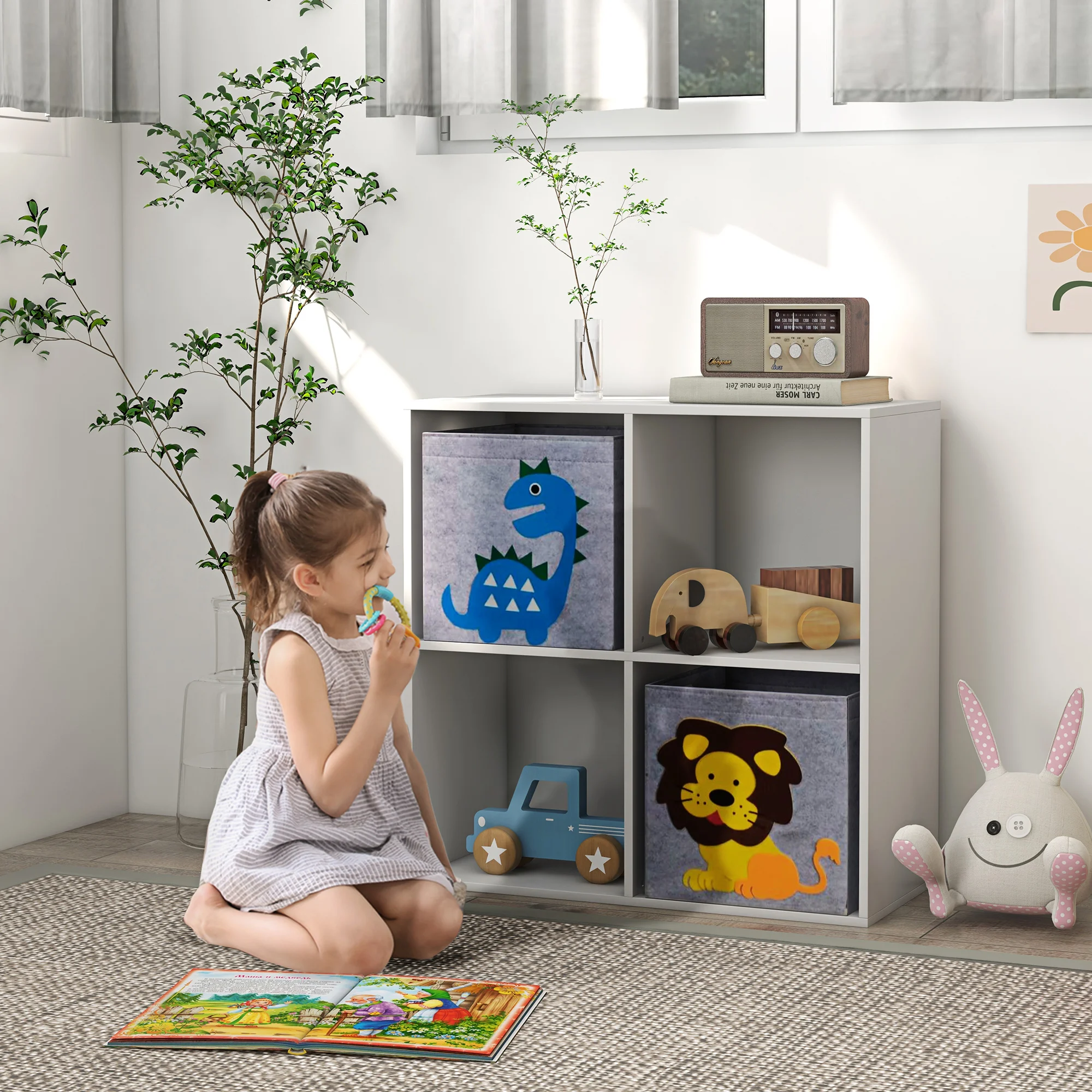 ZONEKIZ Estantería para Juguetes Infantil Librería para Niños de +3 Años con 4 Compartimientos de Almacenaje y 2 Cajones de Tela no Tejida con Imagen de Animales 61,8x29,9x61,8 cm Blanco y Gris - imagen 2