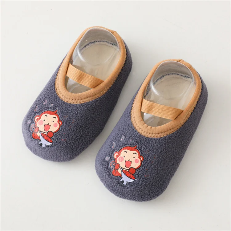 Variedad diseños zapatillas LAWADKA