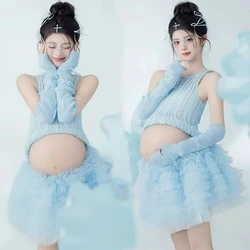 Vestido de maternidad azul con falda tutú para sesión de fotos