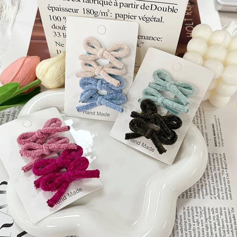 Pinzas para el cabello con lazo de felpa de estilo coreano para niños: textura de terciopelo, lindas horquillas para niños pequeños, suaves en el cabello, pinzas laterales dulces y versátiles - imagen 4