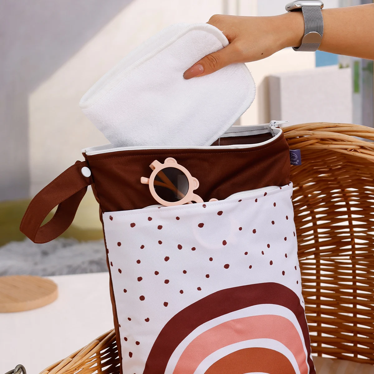 Bolsa de pañales portátil para bebé, bolso de pañales seco y húmedo impermeable impreso, paquete de transporte para cochecito, bolsa de viaje con bolsillos, 1 ud. - imagen 5