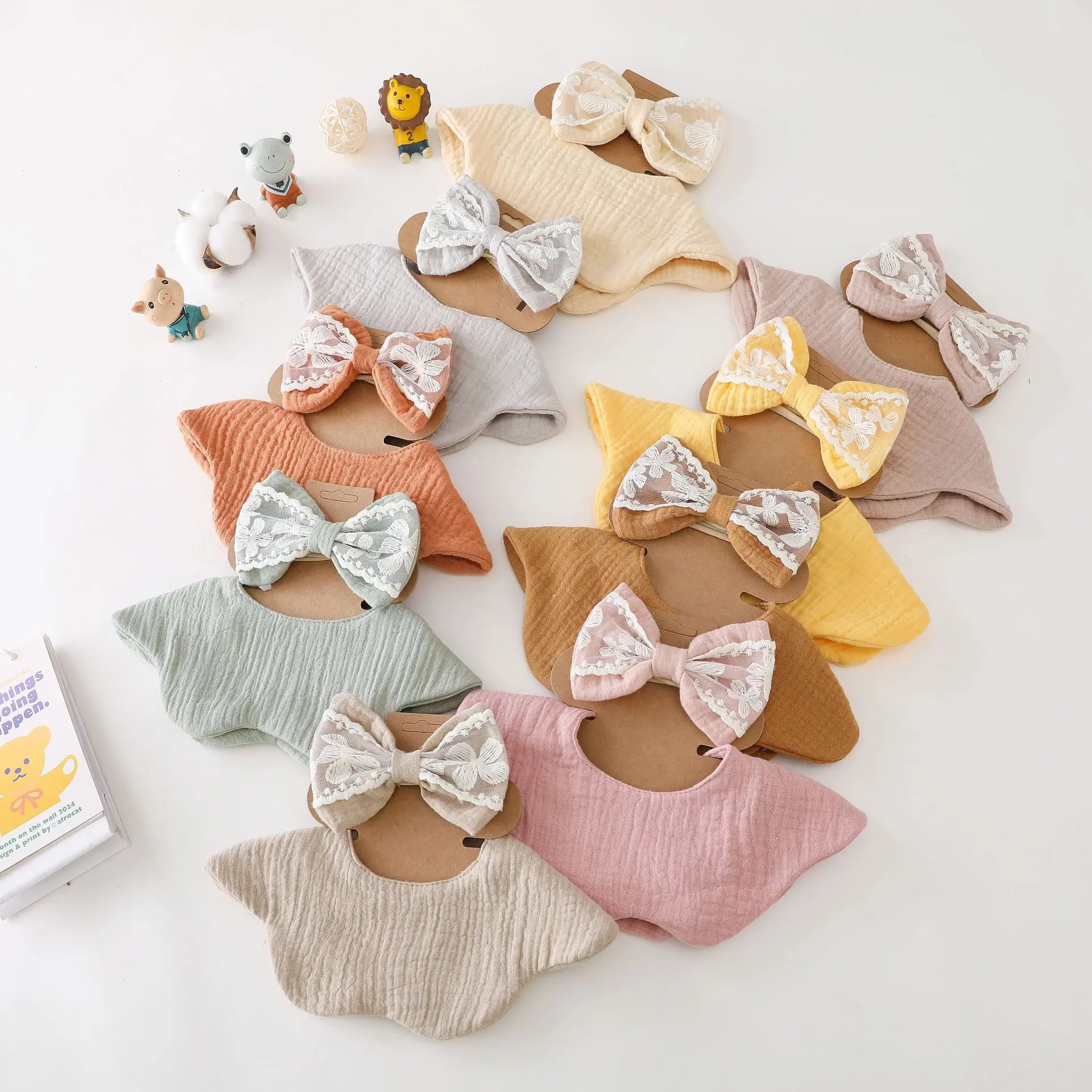 Babero bebé algodón suave – Set con diadema lazo encaje - imagen 4