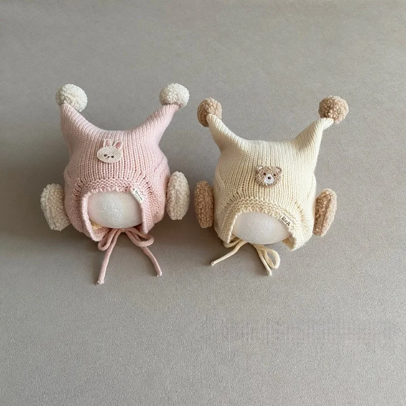 Lindo gorro infantil de dibujos animados, estilo otoño e invierno, cálida lana tejida con orejeras, resistente al viento, adecuado para bebés y niñas.