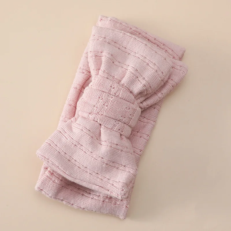4 pale pink