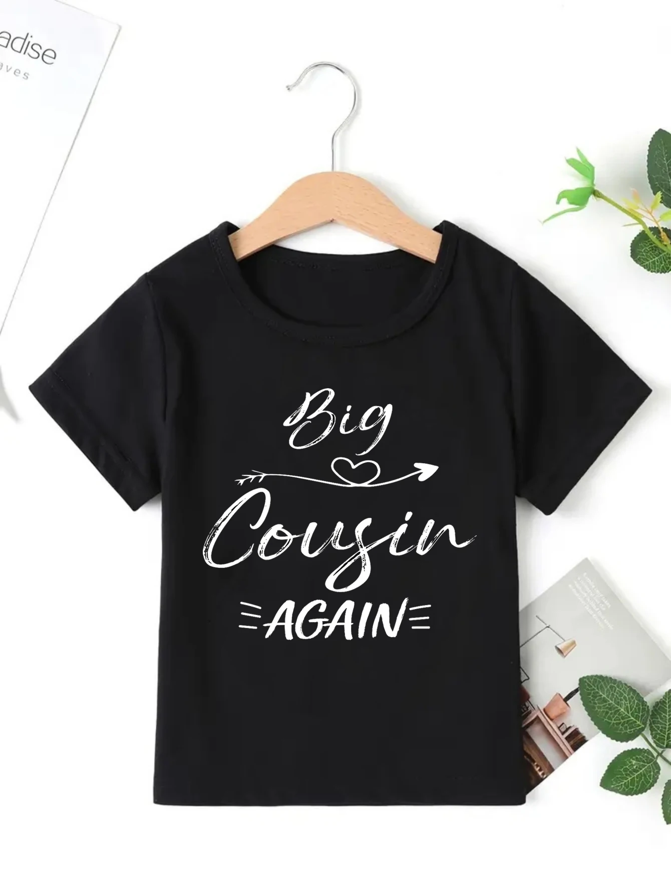 Camiseta kawaii Hermano Mayor – Estampado corazón y flecha - imagen 2