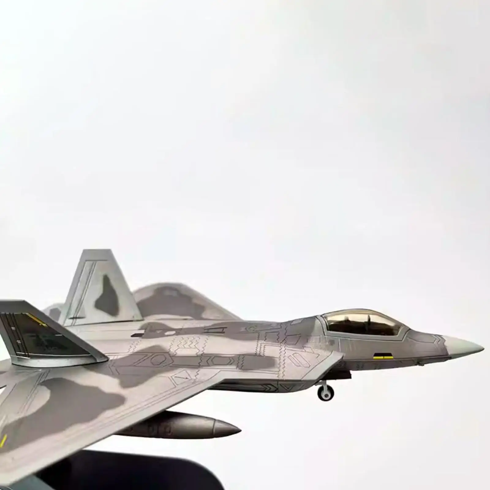 1/100 Scale Plane Metal Alloy Fighter for Household Living Room Desktop