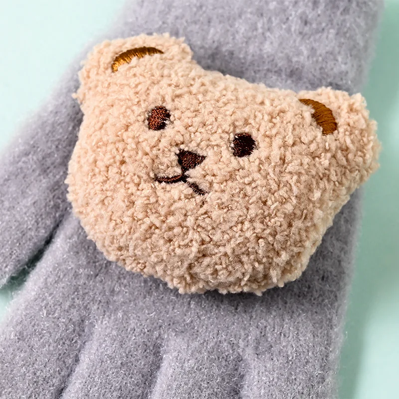 Nuevos guantes bonitos de oso de dibujos animados para niños, manoplas térmicas de invierno para niños pequeños, guantes cálidos para jugar al aire libre con animales Kawaii (1-8 años) - imagen 3