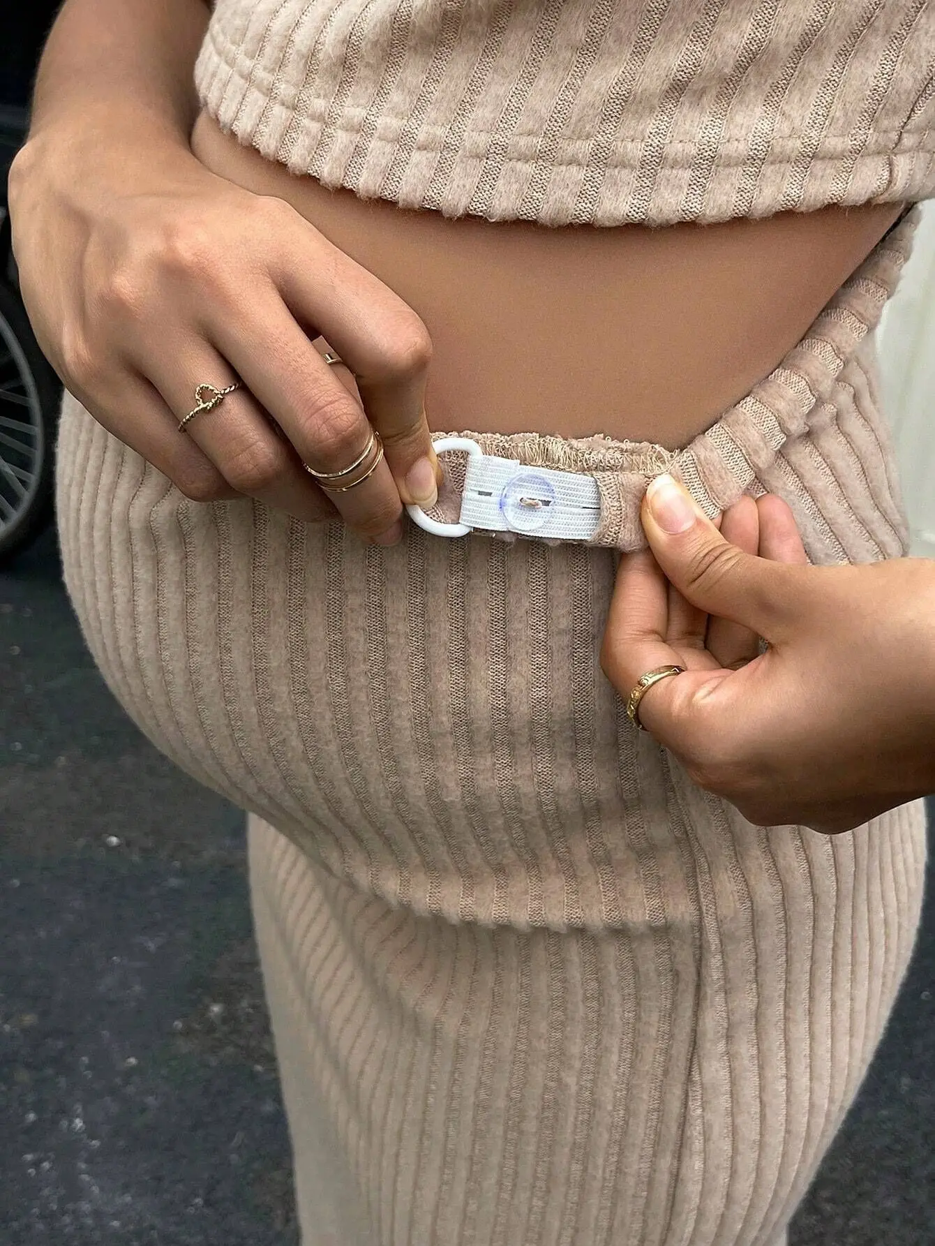 Conjunto de camiseta y falda midi para embarazadas - imagen 3