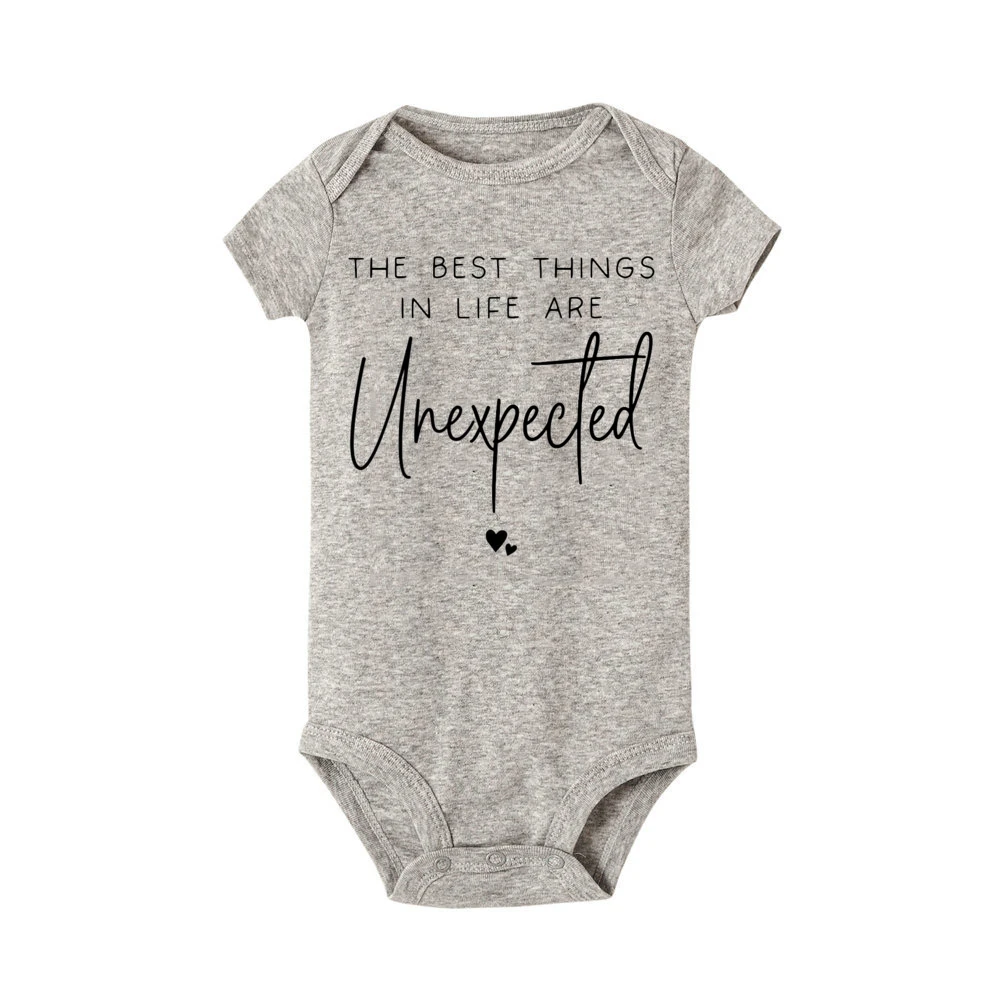 Las mejores cosas de la vida están inespecidas, mameluco de bebé estampado, ropa de anuncio de embarazo, traje de mono de manga corta para recién nacido - imagen 3