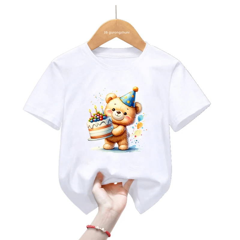 Camiseta con estampado de dibujos animados de oso de cumpleaños para niños y niñas, ropa Kawaii para niños, camiseta blanca divertida, camiseta de manga corta de verano